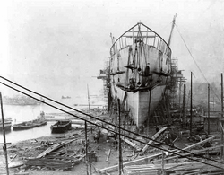  Great Eastern  en construction